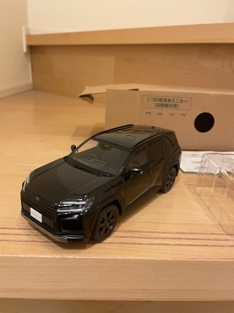 トヨタ新型RAV4カラーサンプル非売品