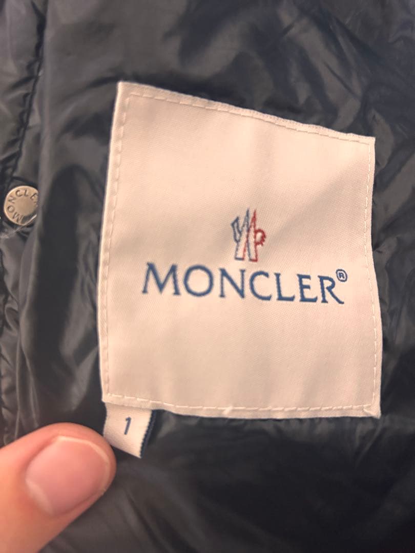 モンクレールダウンジャケット