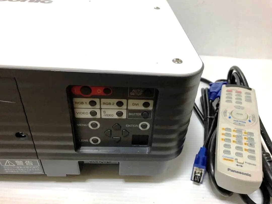 PANASONIC PT-D5700L 6000ルーメンランプ使用16/39時間