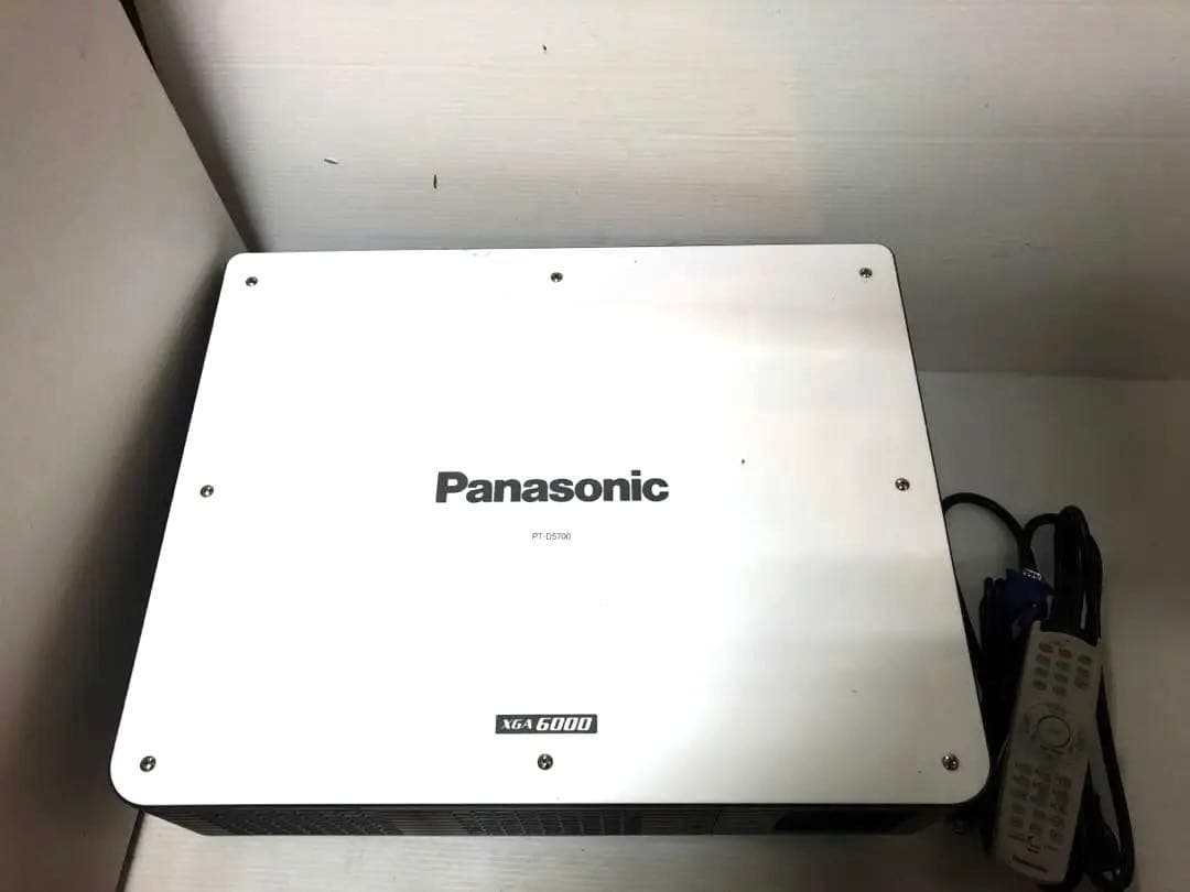 PANASONIC PT-D5700L 6000ルーメンランプ使用16/39時間