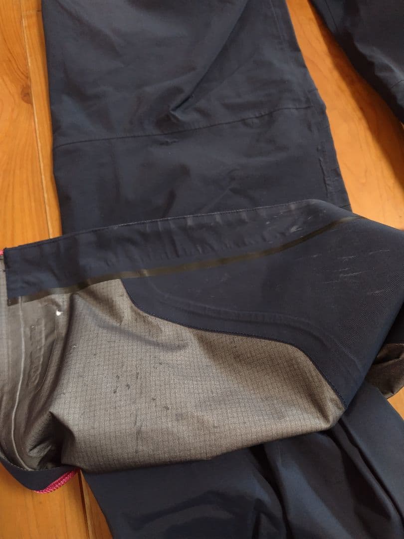 ピークパフォーマンス ヘリアルパインパンツ　GORE-TEX　 スキーウェア