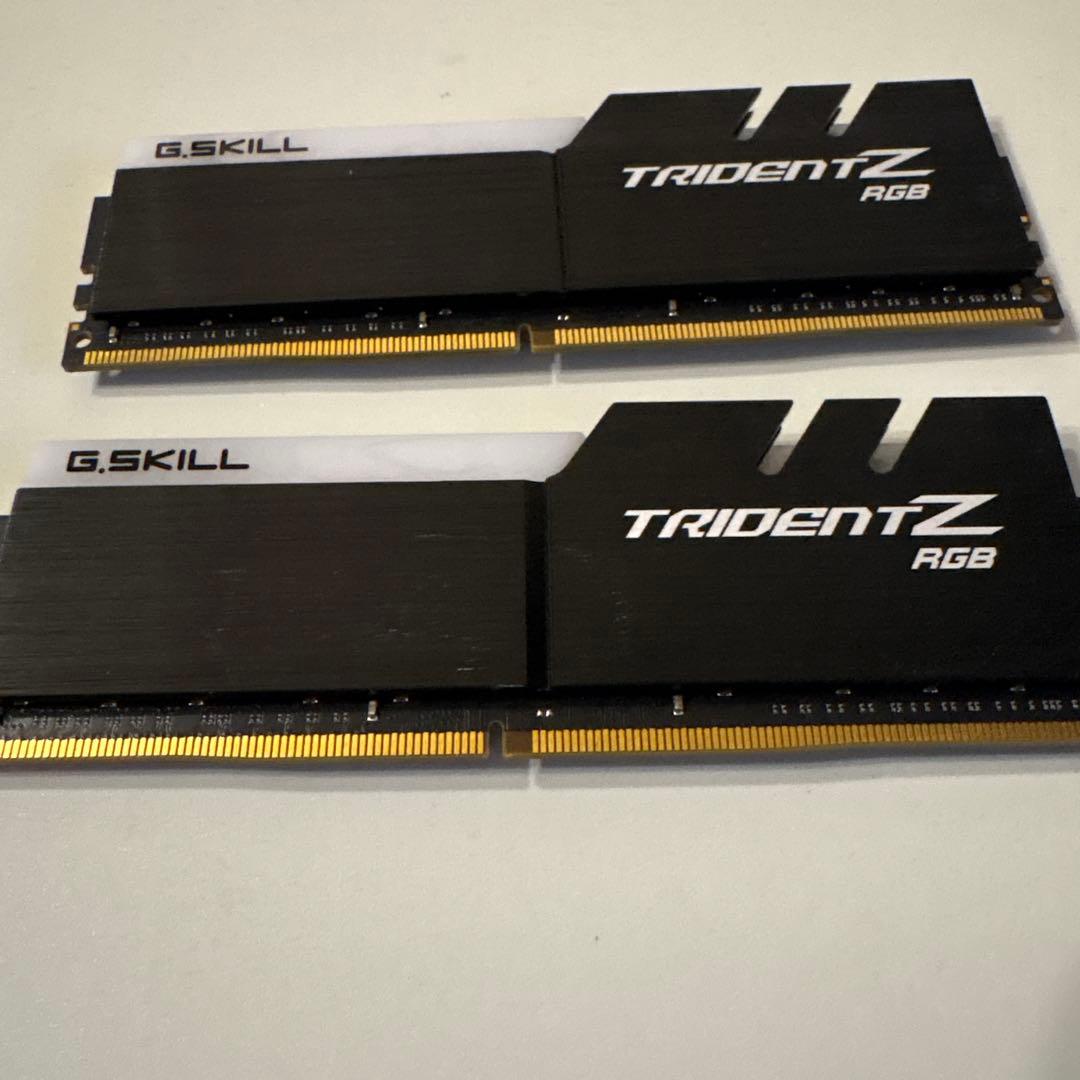 メモリー G.SKILL TRIDENT Z RGB 32GB DDR4 2400MHz