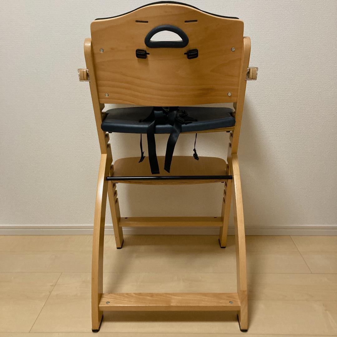 Abiie ビヨンドジュニア ハイチェア 取り外しトレイ＆テーブル＆ベルト付