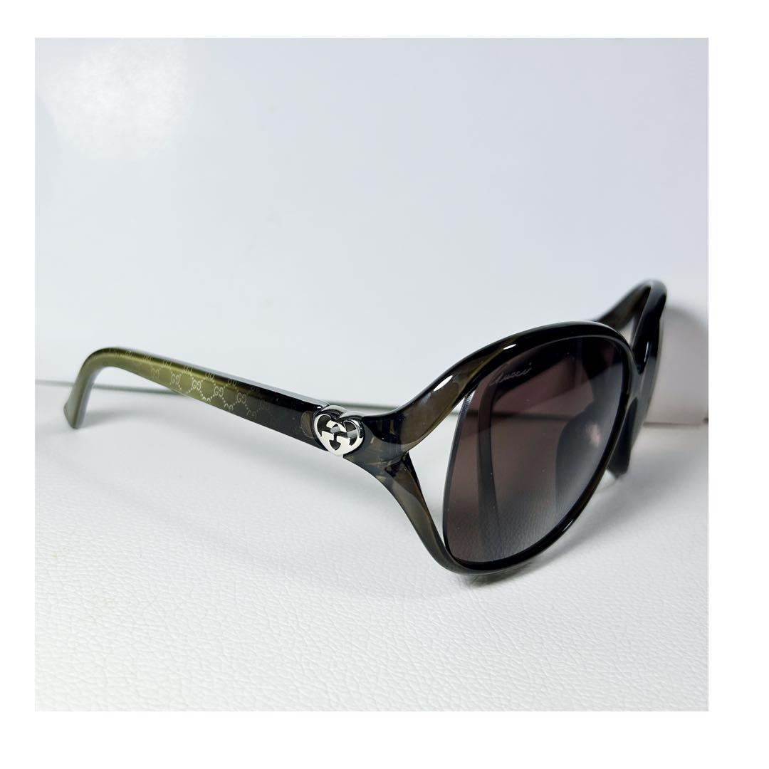 GUCCI インターロッキング ハートサングラス