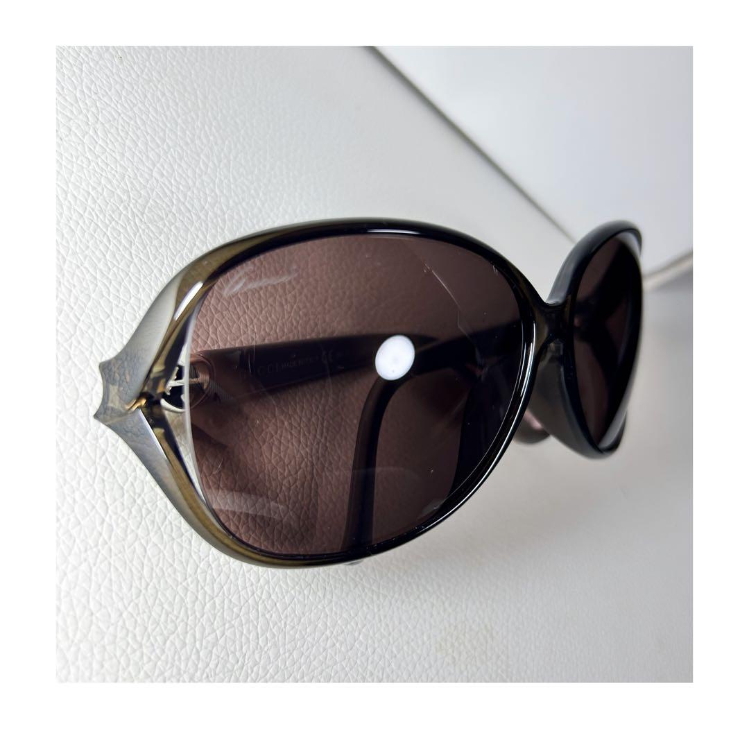 GUCCI インターロッキング ハートサングラス