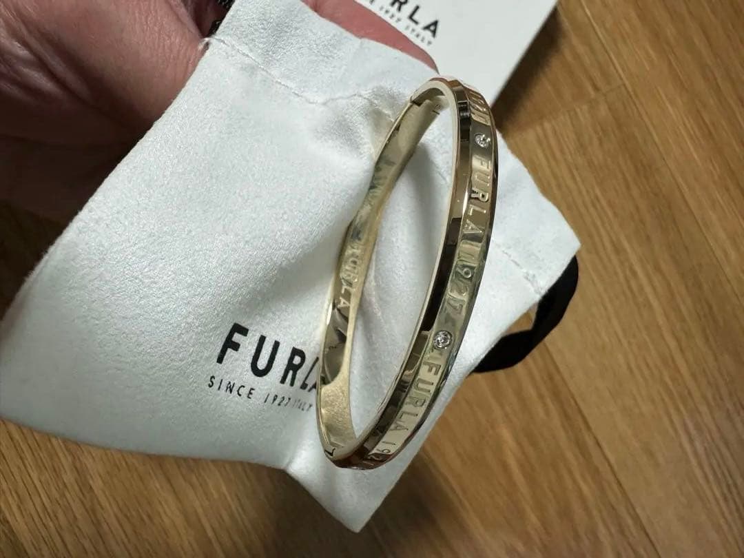 FURLA ゴールドバングル