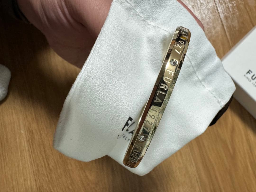 FURLA ゴールドバングル