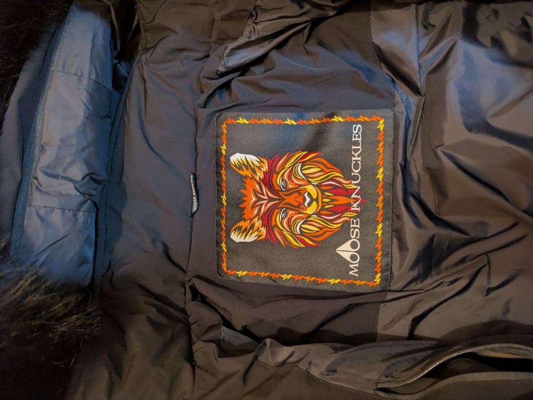 ムースナックルズダウンジャケット 黒