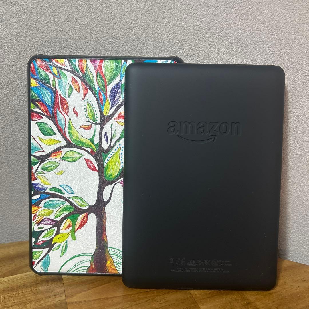 Kindle Paperwhite第10世代 木の葉デザインカバー付き