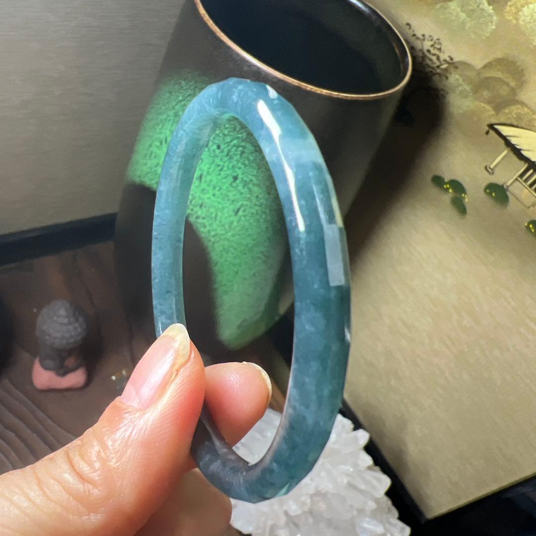 本翡翠、キラキラカット氷藍水バングル　〜52