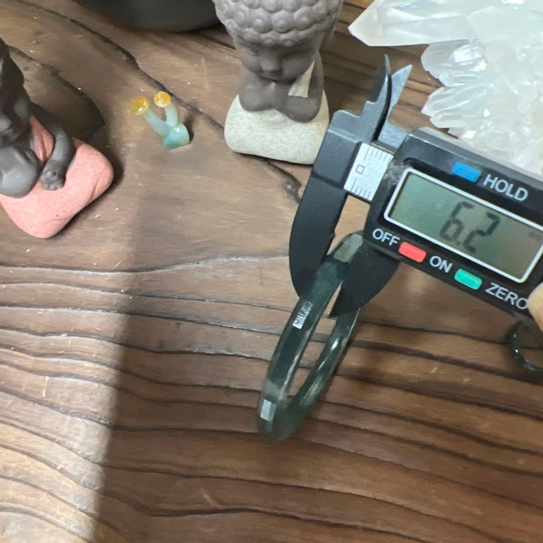 本翡翠、キラキラカット氷藍水バングル　〜52