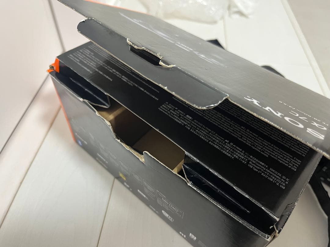 【値下げ】 SONY α7CカメラE 28-60mm ILCE-7C レンズ付き