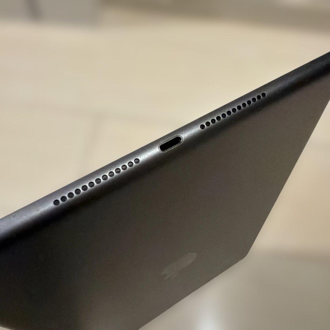 iPad 本体 第8世代