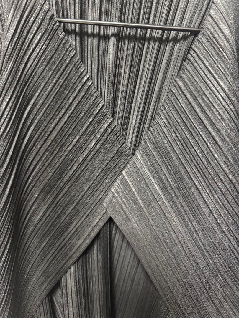 希少サイズ【４】　プリーツプリーズ　カーディガン　ブラック