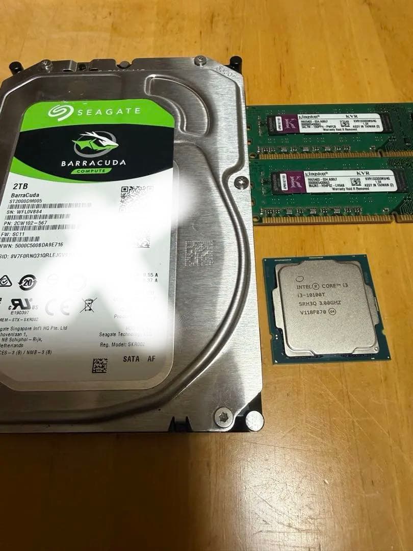 i3-10100T 4Gメモリ2枚のみ