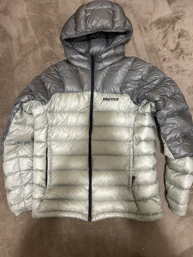 【完売品】marmot ダウンジャケット