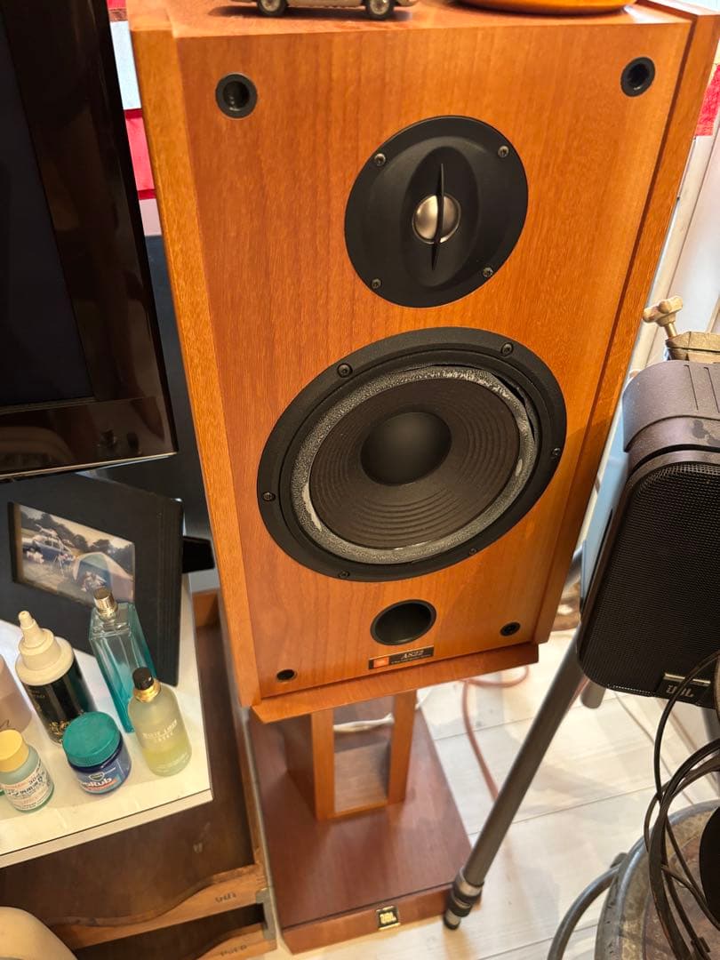 りりJBL・A822スピーカー台