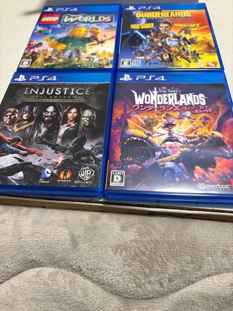 ps4 本体　限定版　人気ゲームソフト4本付き！