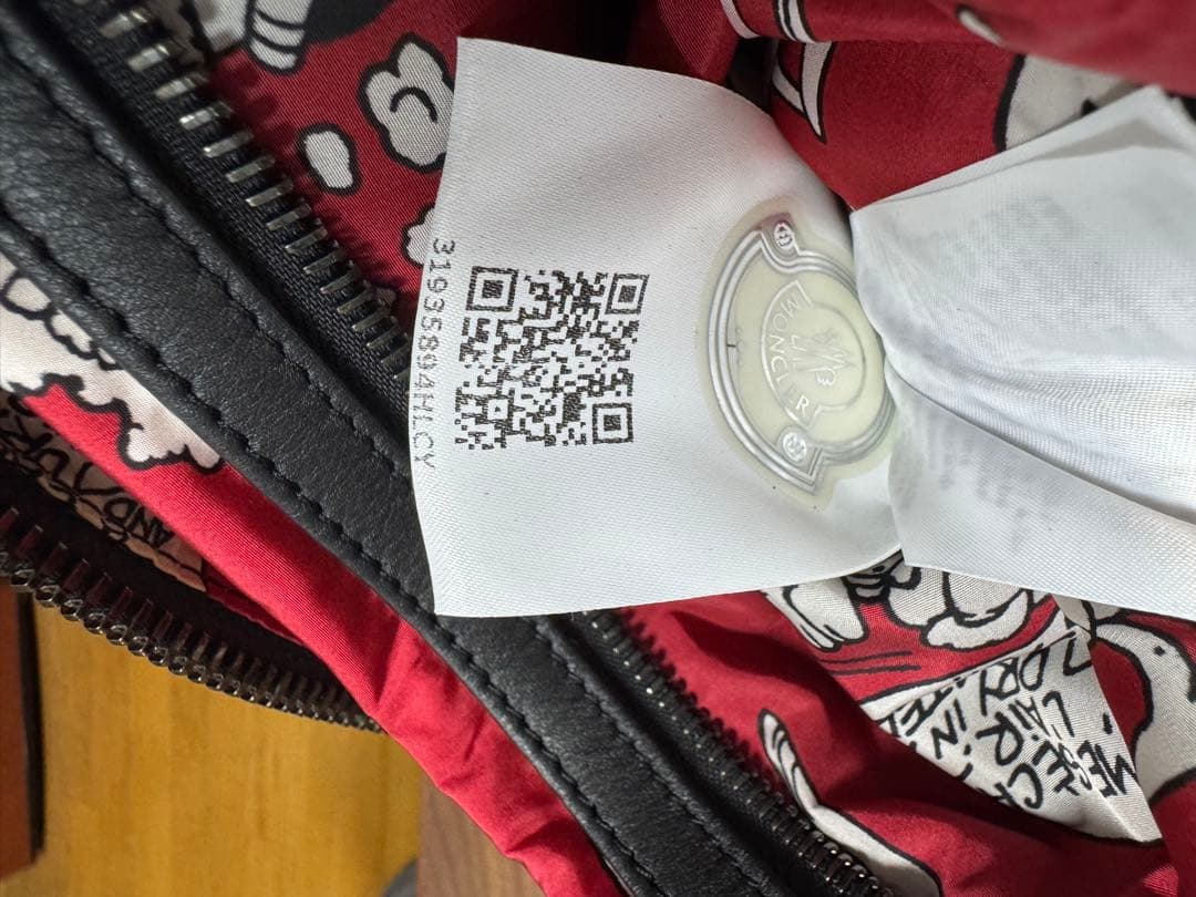 ✴*︎様 美品MONCLERブラックリュック・オークションは1/17（土）で終了