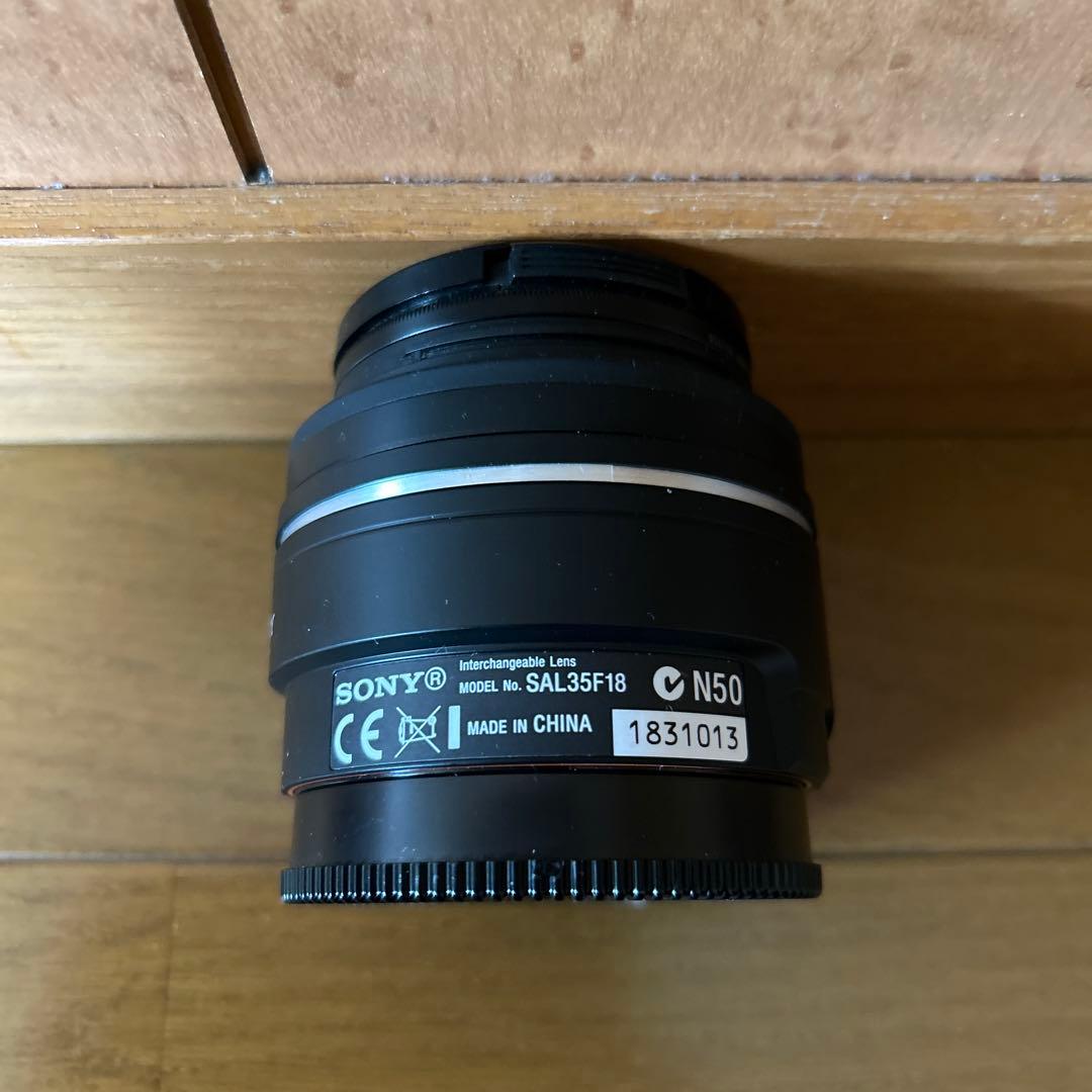 SONY 一眼レフAPS-C用　SAL35F18