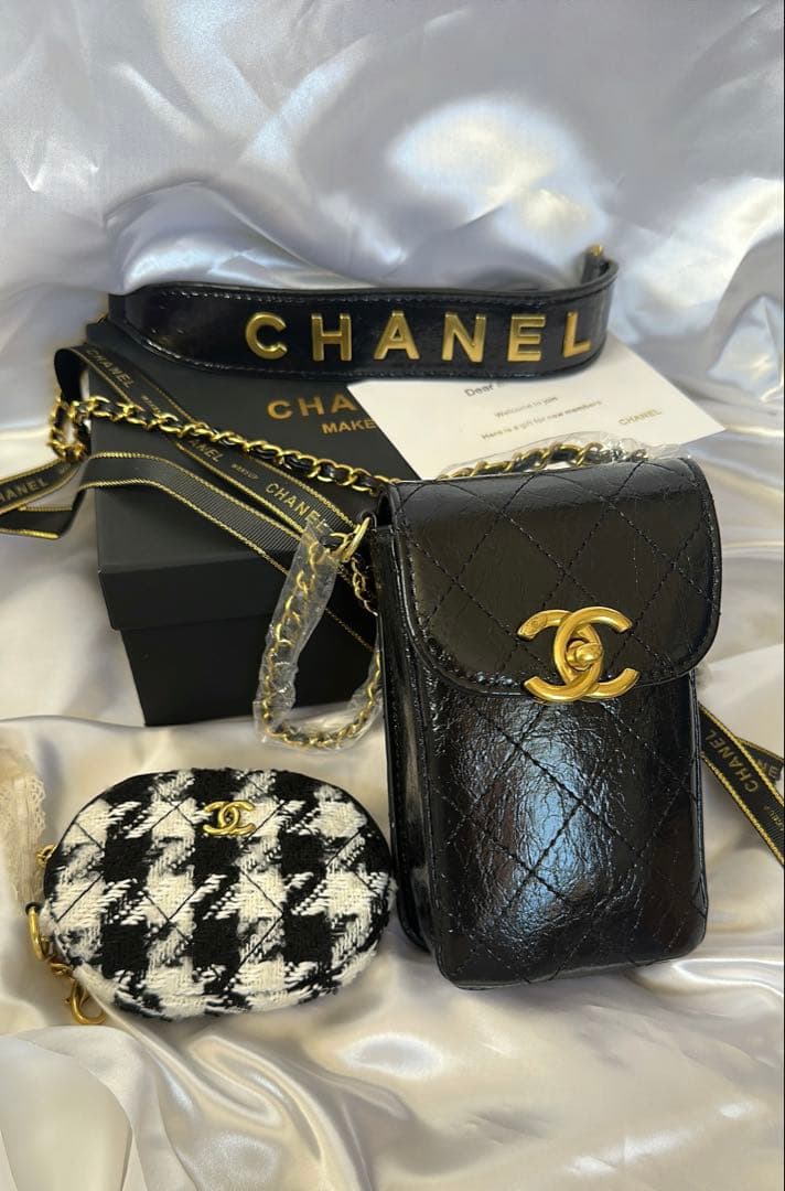 非売品 シャネル ノベルティ スマホポーチ ミニバッグ 斜め掛け