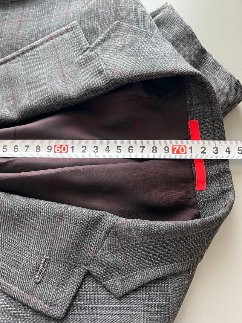 r*n様 ISAIA グレー チェック柄 ビジネスジャケットとベスト