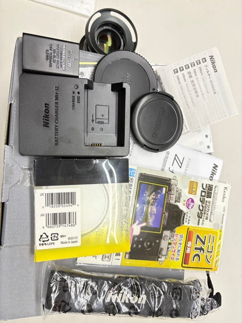 Nikon Z fc 16-50kit プラスPERGEAR 35mm F1.2