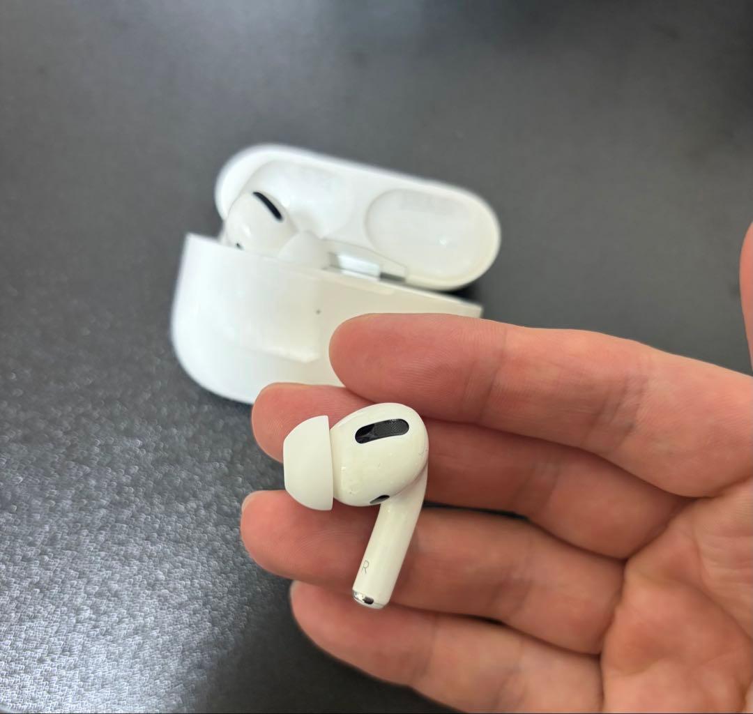 【美品】AirPods Pro (A2084) 本体 充電ケース付き