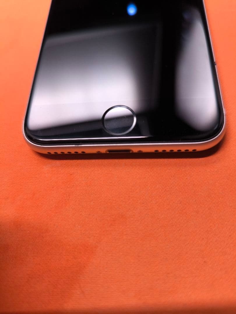 極美品 iPhone SE 3世代 バッテリー100% 64GB