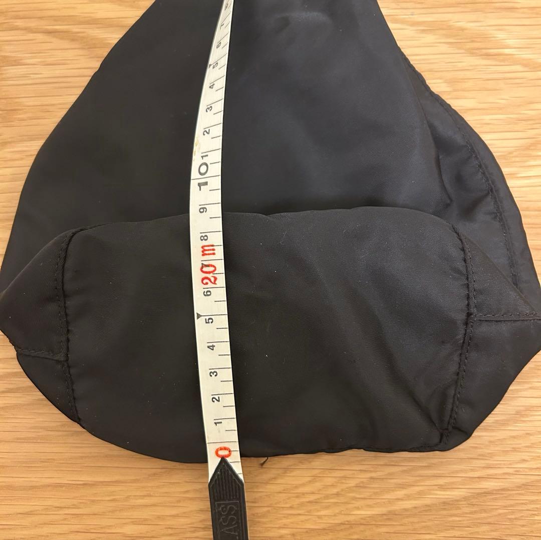 Prada ブラック 巾着ナイロンバッグ