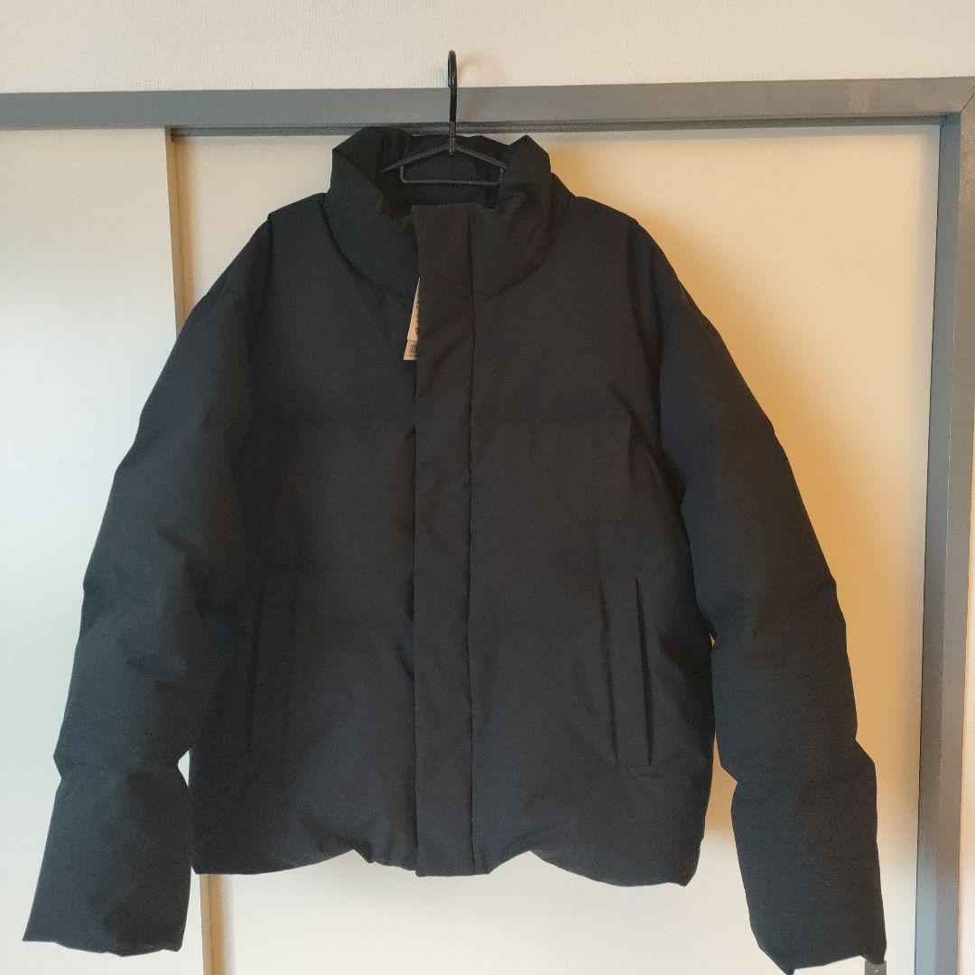 新品未使用　シームレスダウンジャケット　黒　メンズXL　ボタン破損有り