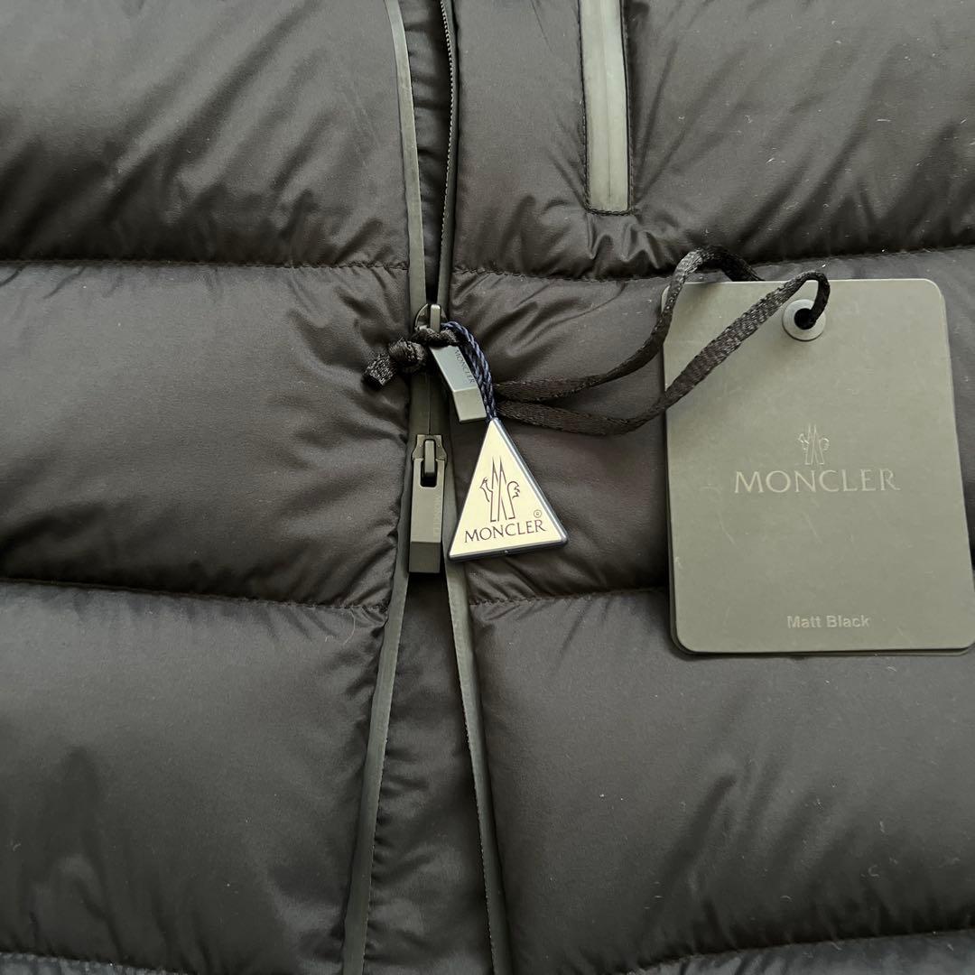 モンクレール(MONCLER)ダウンベストTAMEGAGIUBBOTTO TG1
