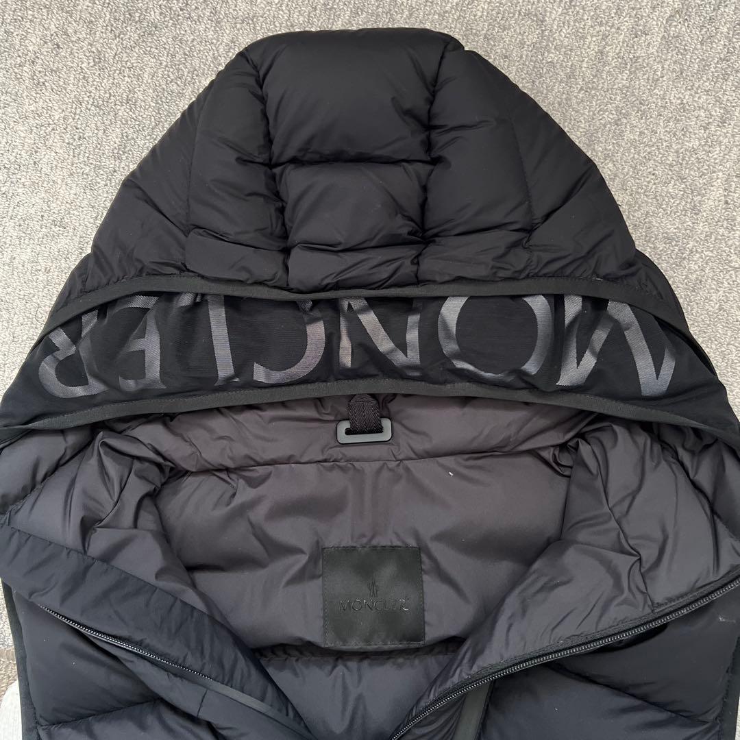 モンクレール(MONCLER)ダウンベストTAMEGAGIUBBOTTO TG1