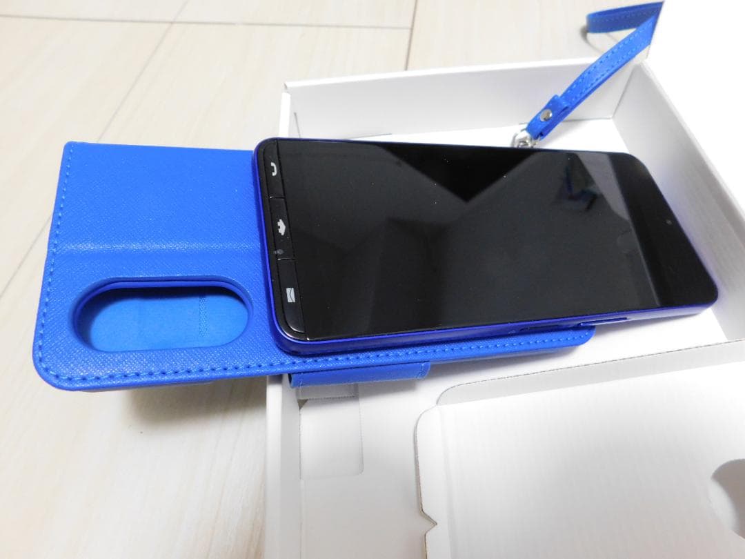 BASIO active3 青　本体　Android　新品に近い　SIMフリー