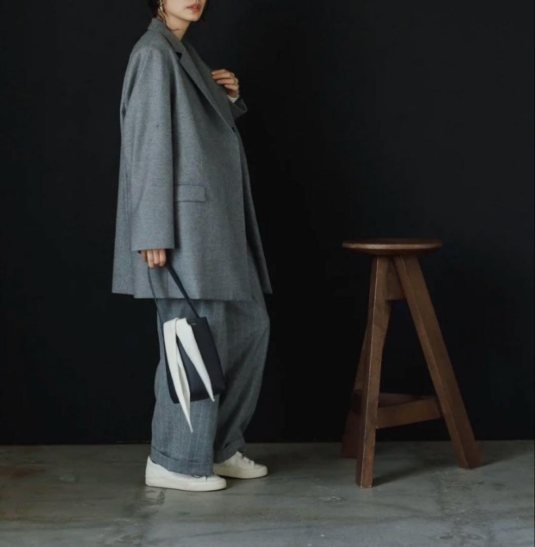 デレス deres 13th ライトグレー コート ジャケット