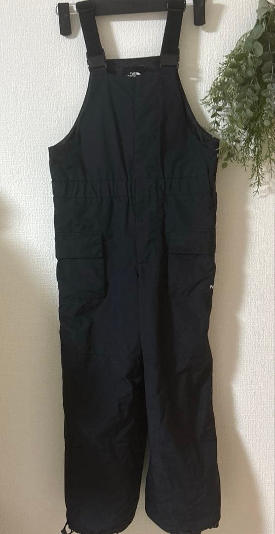 専用ノースフェイス　キッズ　スノーウェア　130センチ　ブラック　黒　サロペット