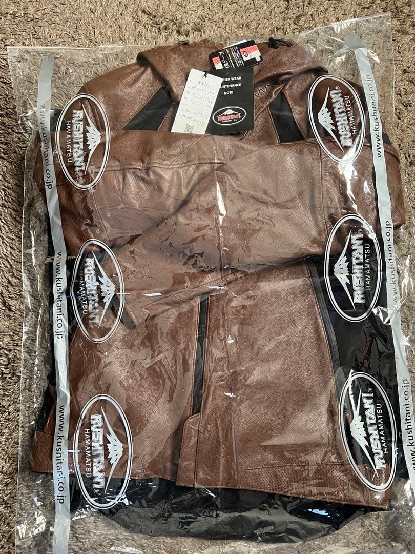 クシタニ　未使用　レギュレータージャケット　サイズ　LL