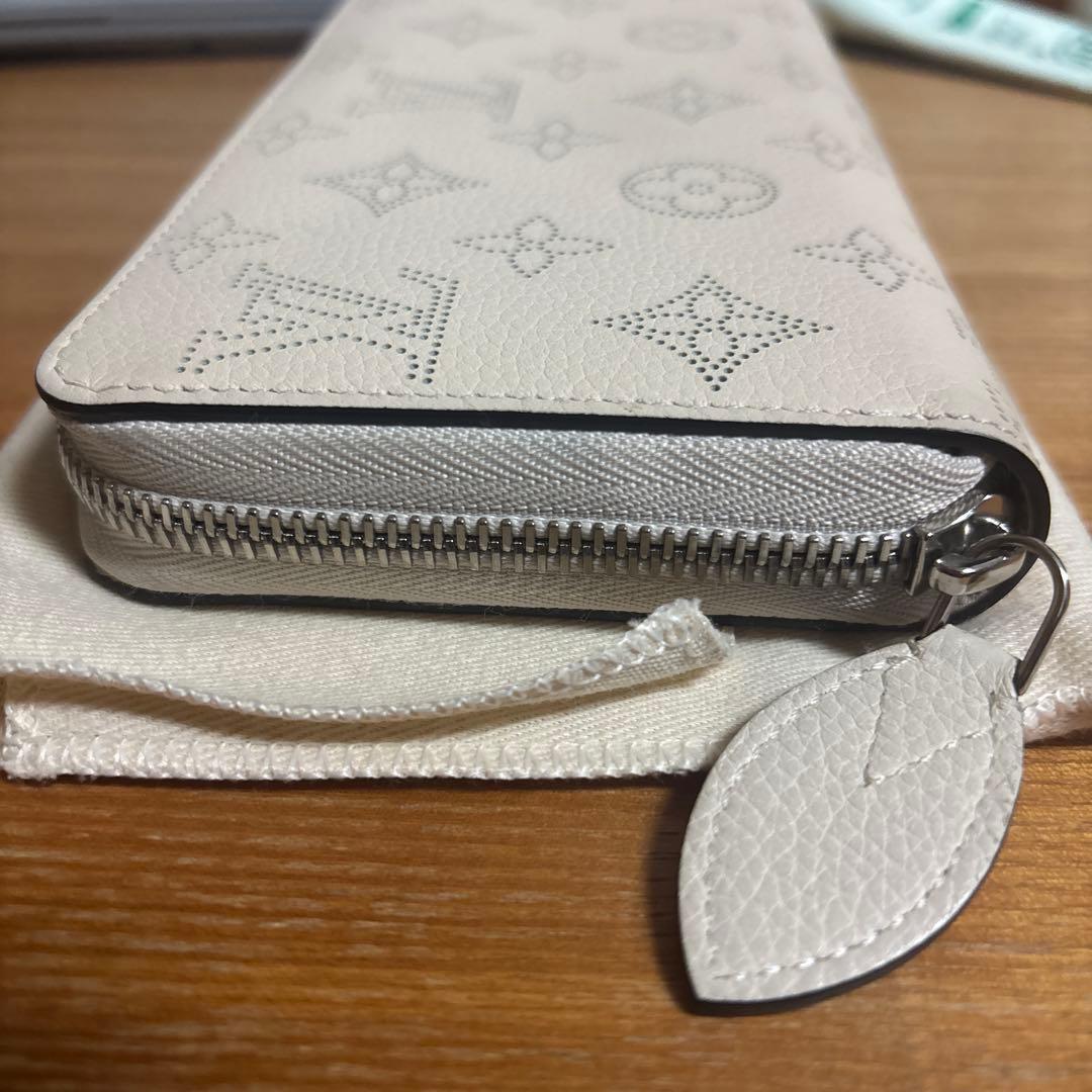 Louis Vuitton マヒナ ジッピーウォレット ルイヴィトン 長財布