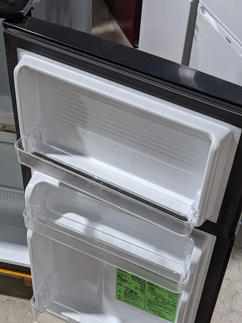 comfee ノンフロン冷凍冷蔵庫　90L　RCT90BL　2024年製