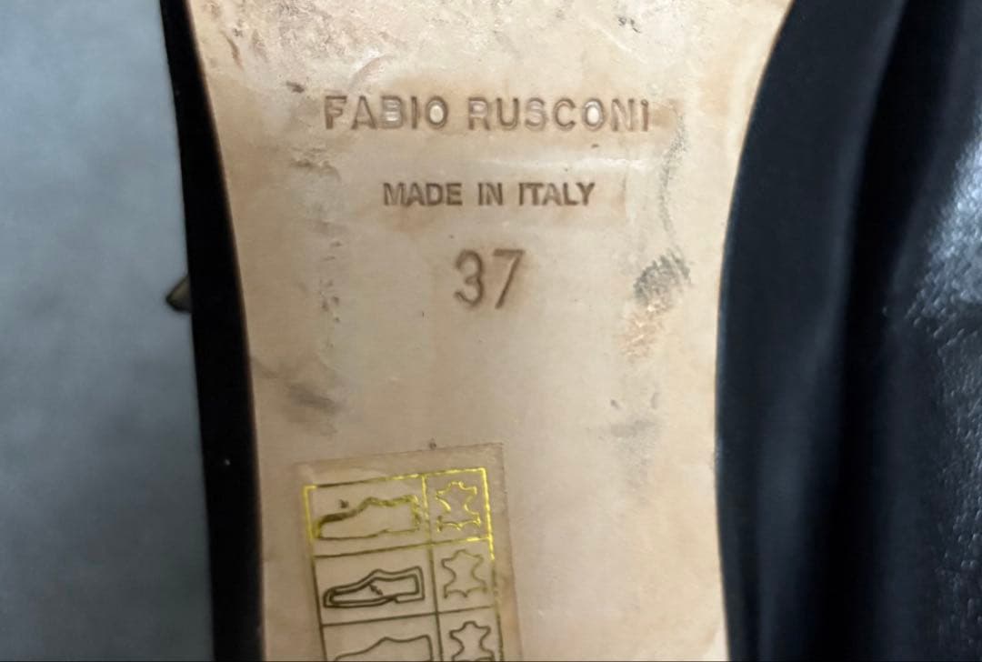 FABIO RUSCONI ブラックフラットシューズ