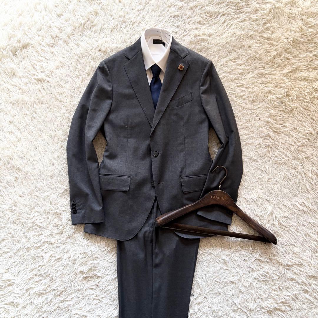 <極美品>LARDINI ダークグレー 3ピース ウール スーツ サイズ46