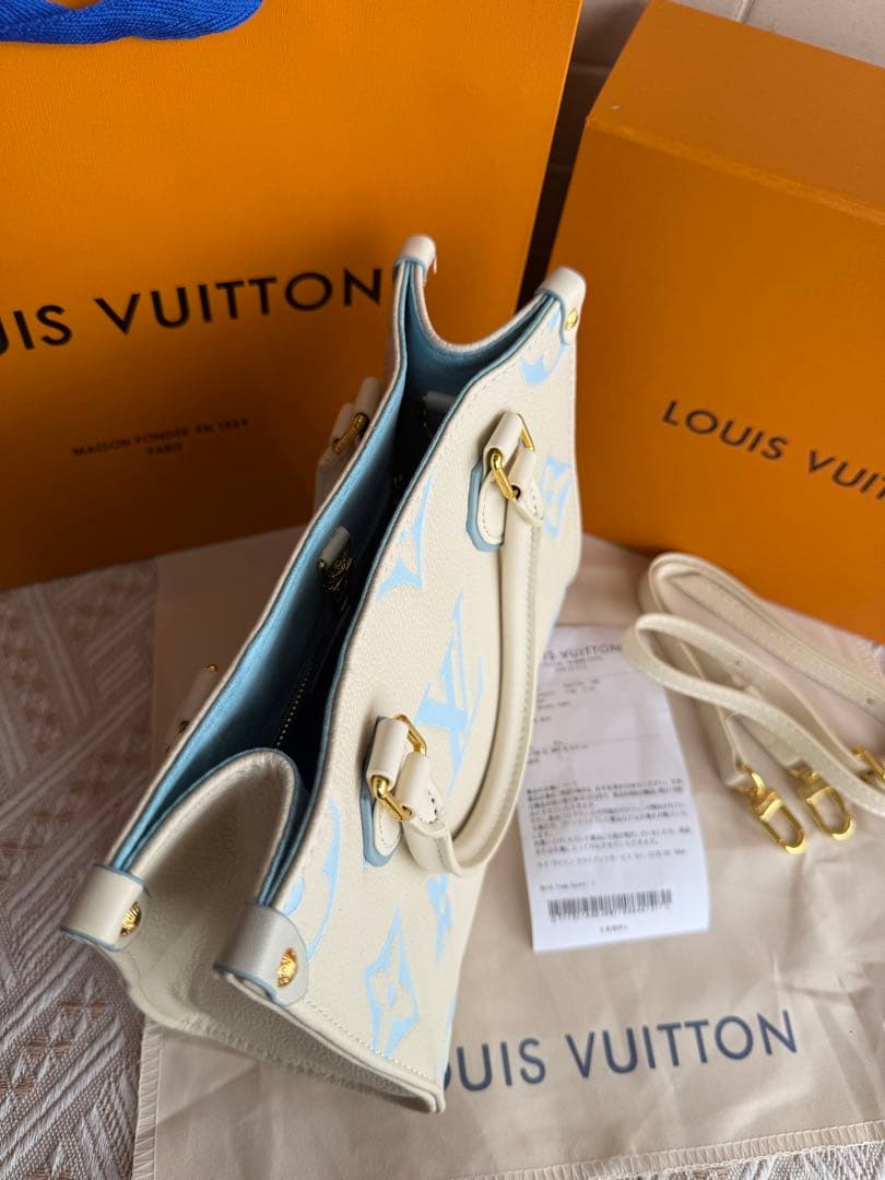 【実写画像】ショルダーバッグ ホワイト/ブルー