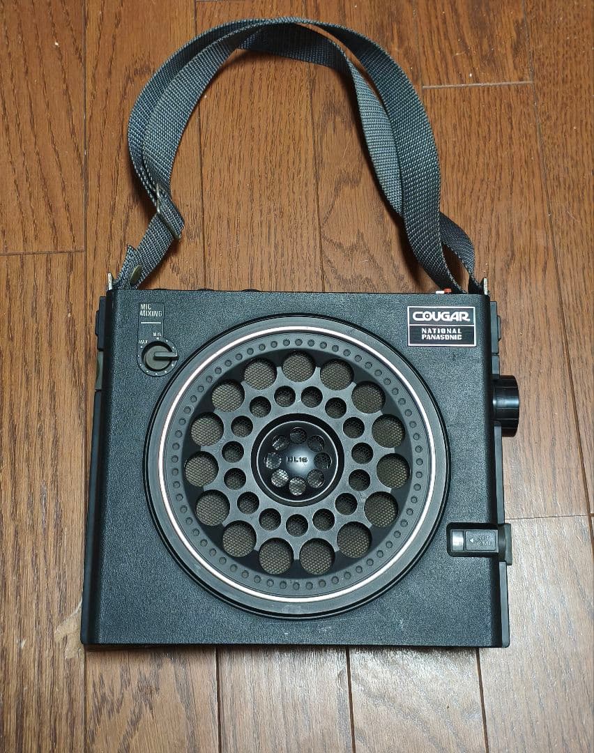 ナショナルパナソニックCOUGAR RF-888 3バンドラジオ