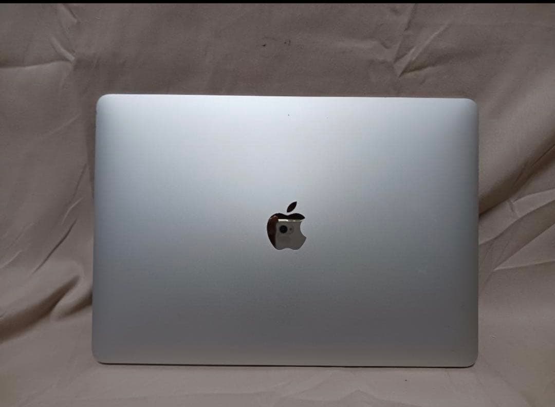 MacBook Air（Retina, 13-inch, 2020)　A2179