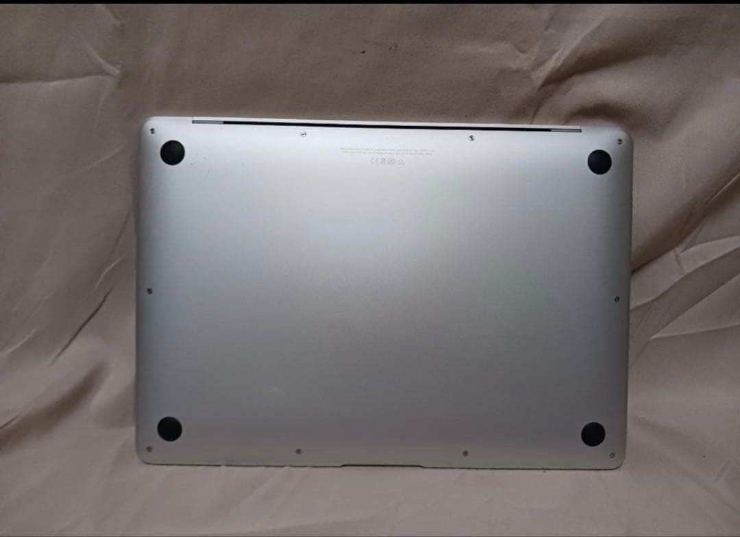 MacBook Air（Retina, 13-inch, 2020)　A2179