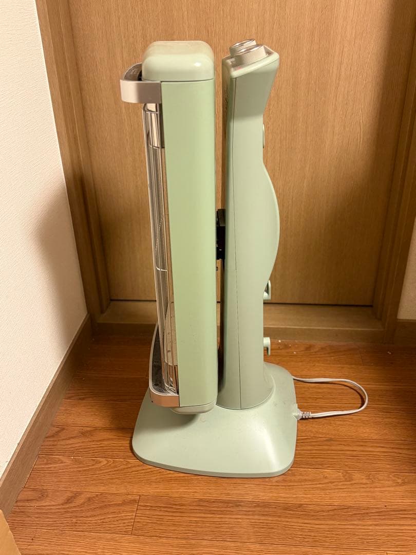 お値下げ❤️2022年製　AIC 遠赤グラファイトヒーター