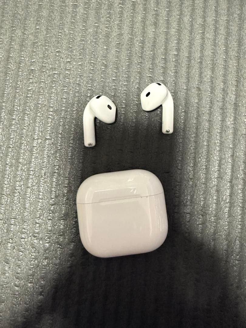 AirPods 4 アクティブノイズキャンセリング付き
