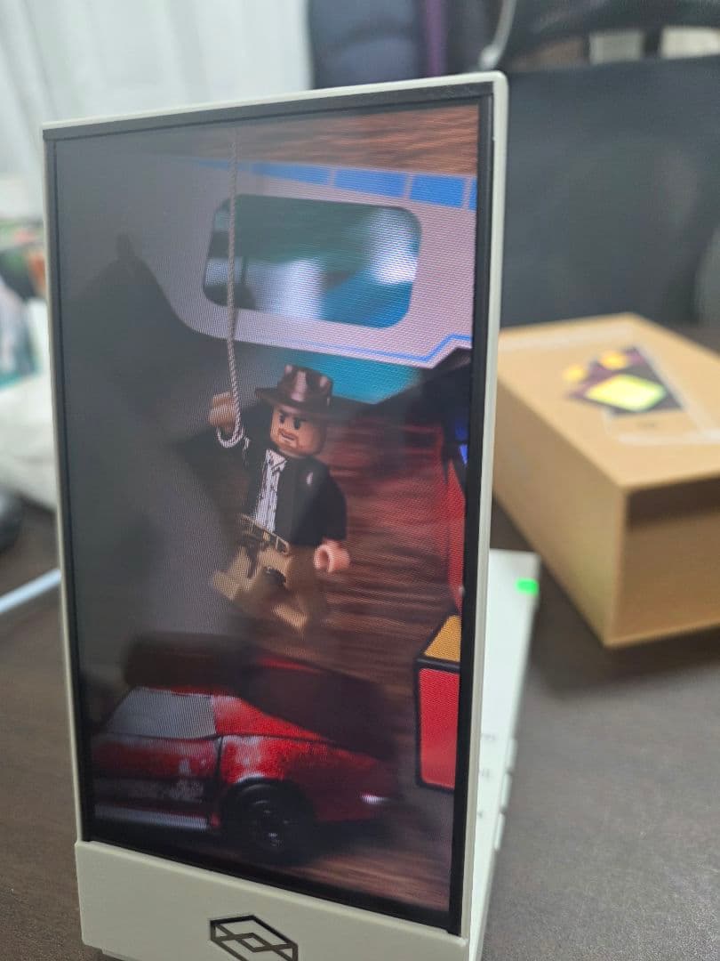 lookig glass go 裸眼立体視ディスプレイ