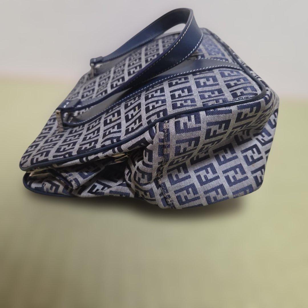 FENDI ズッキーニ ネイビー がま口　 ハンドバッグ マンマバケット