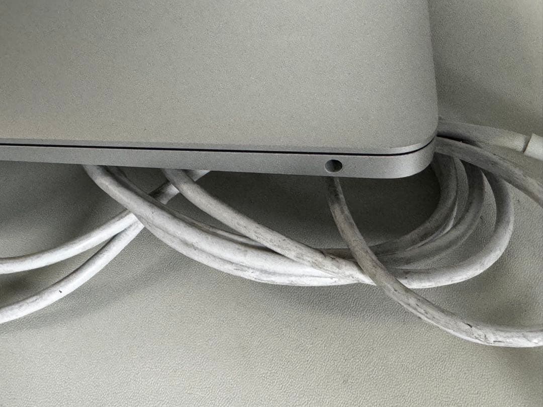 Apple MacBook Air (M1, 2020) 本体 US